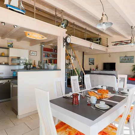 Maison Cosy Au Coeur Du Village Holiday home Sainte-Marie-de-Re