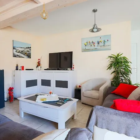 Holiday home Maison Cosy Au Coeur Du Village *